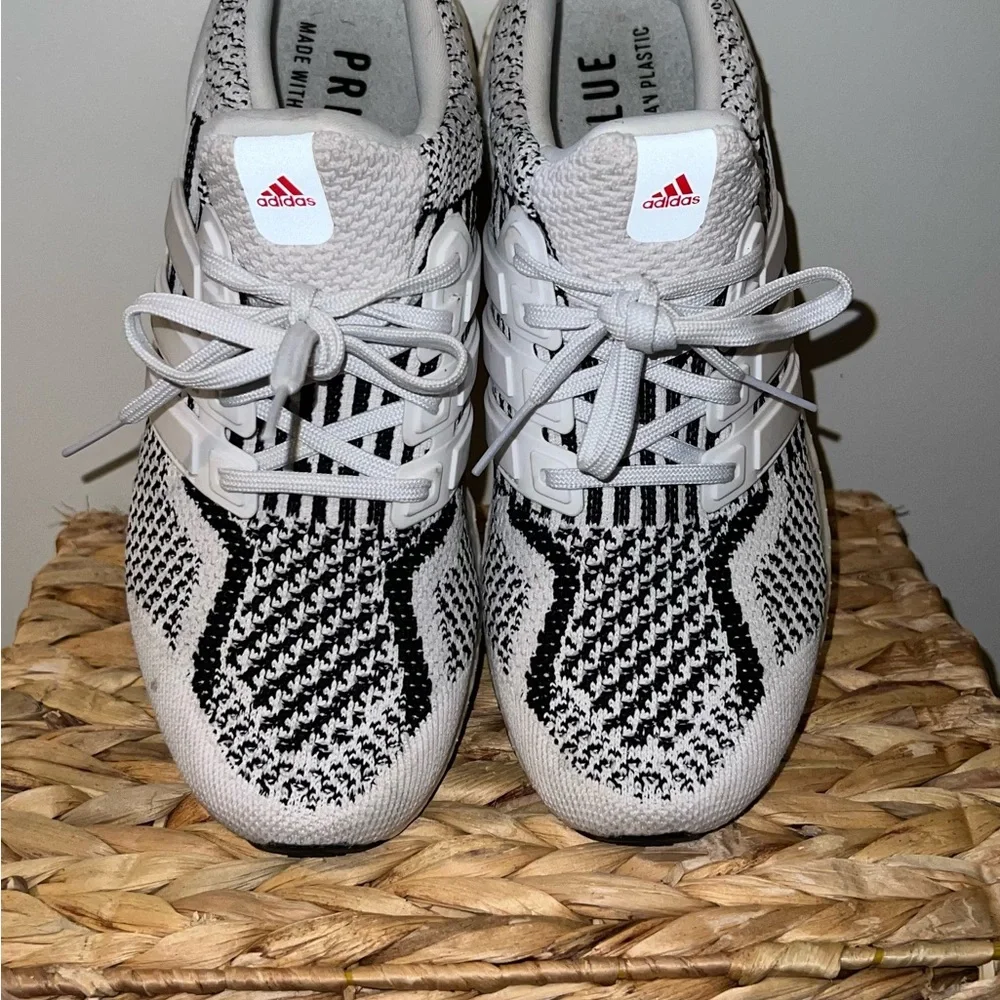 Adidas Ultraboosts - Picture 4 of 5